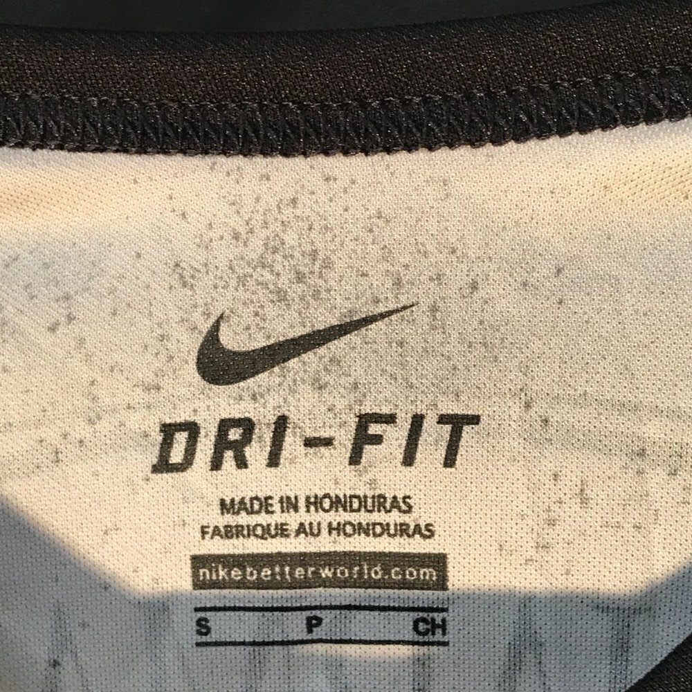 NWT NIKE Futbol Soccer Spay Paint Activewear Athletic Workout Jersey - Picture 10 of 12